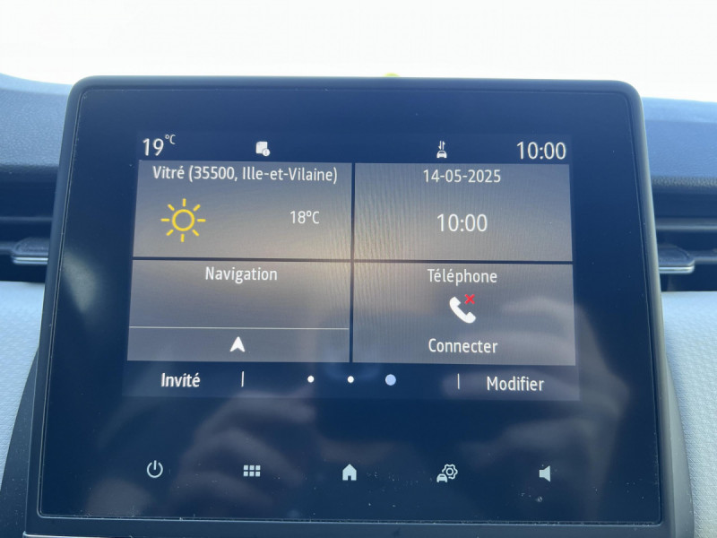 Photo 14 de l'offre de RENAULT Clio (5) Evolution E-Tech hybride 145 à 17490€ chez Carlyss automobiles Vitré