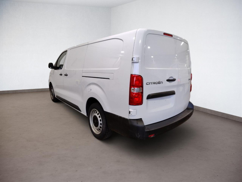 Photo 4 de l'offre de Citroën Jumpy (3) 24158 euros HT XL BHDi 180 EAT8 PACK PREM CONNECT à 28990€ chez Carlyss automobiles Vitré