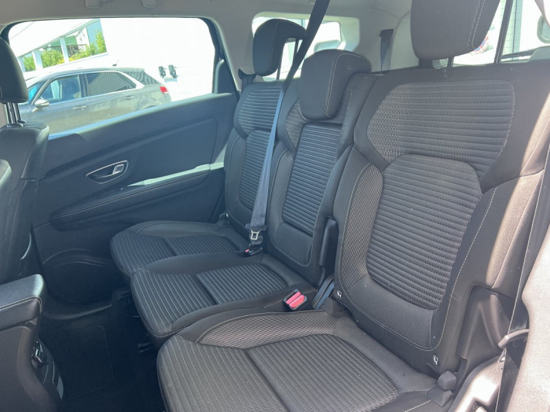 Photo 6 de l'offre de RENAULT Grand Scénic (3) Business Blue dCi 120 à 15290€ chez Carlyss automobiles Vitré