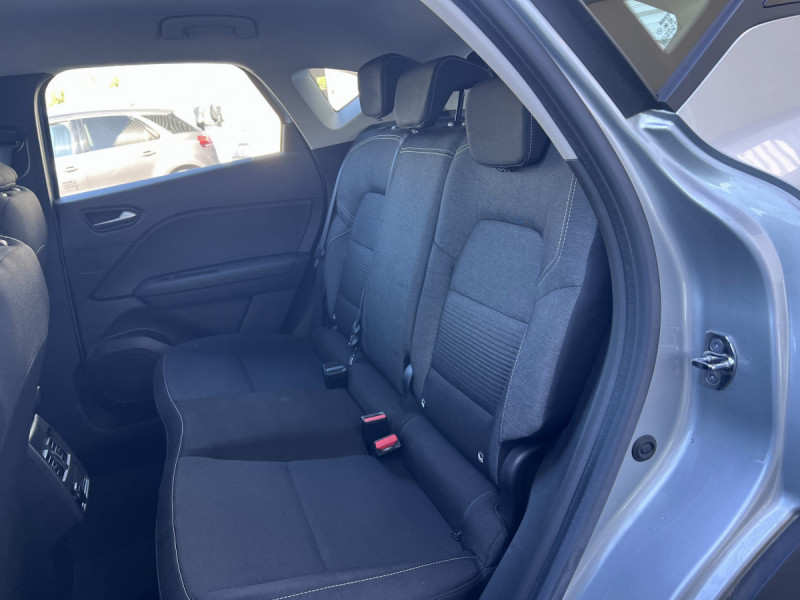 Photo 7 de l'offre de Renault Captur (2) Business Blue dCi 115 EDC à 14490€ chez Carlyss automobiles Vitré