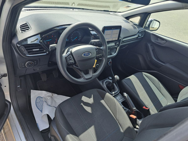 Photo 6 de l'offre de Ford Fiesta (7) 1.0 EcoBoost 95ch CONNECT BUSINESS à 10490€ chez Carlyss automobiles Vitré