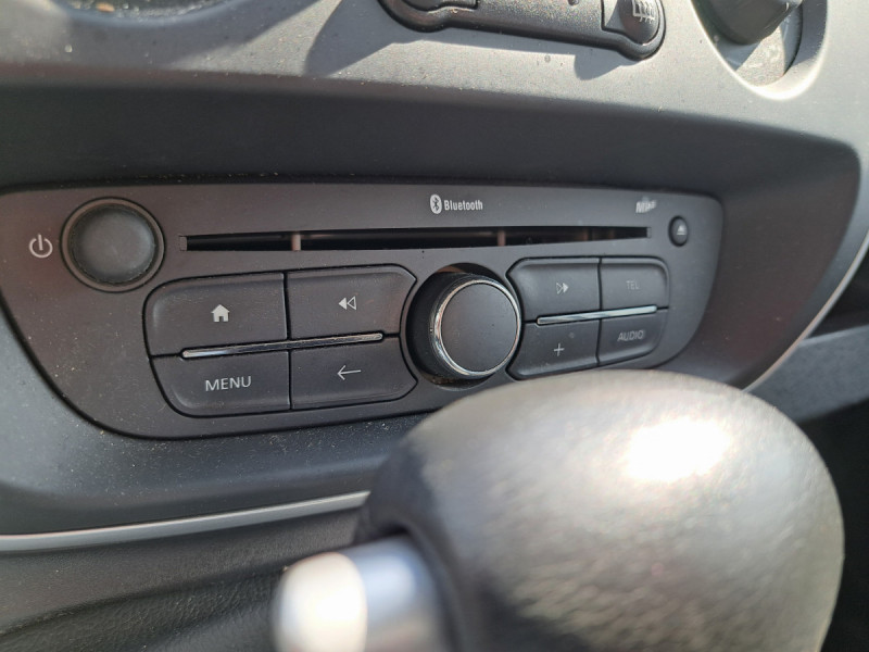 Photo 14 de l'offre de Renault Kangoo Express (2) 11242 euros HT Extra R-Link dCi 110 EDC à 13490€ chez Carlyss automobiles Vitré