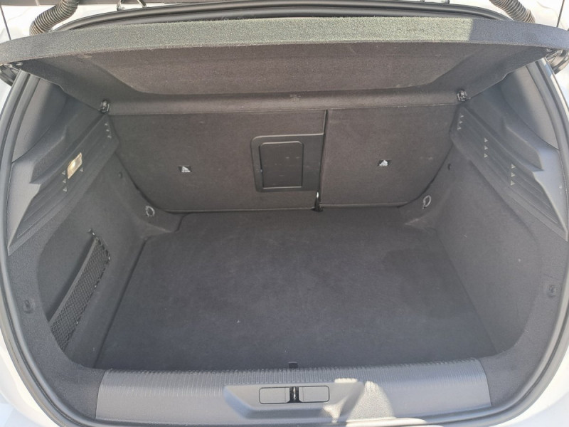 Photo 8 de l'offre de Peugeot 308 (3) 1.5 BLUEHDI 130 AUTO8 ALLURE à 23990€ chez Carlyss automobiles Vitré