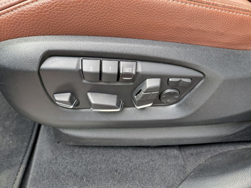 Photo 10 de l'offre de Bmw X5 (3) xDrive40d 313 ch Exclusive BVA8 à 30990€ chez Carlyss automobiles Vitré