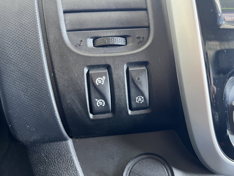 Photo 20 de l'offre de Renault Trafic (3) 15408 euros HT NV FG GCF L1H1 1200 Energy dCi 145 à 18490€ chez Carlyss automobiles Vitré