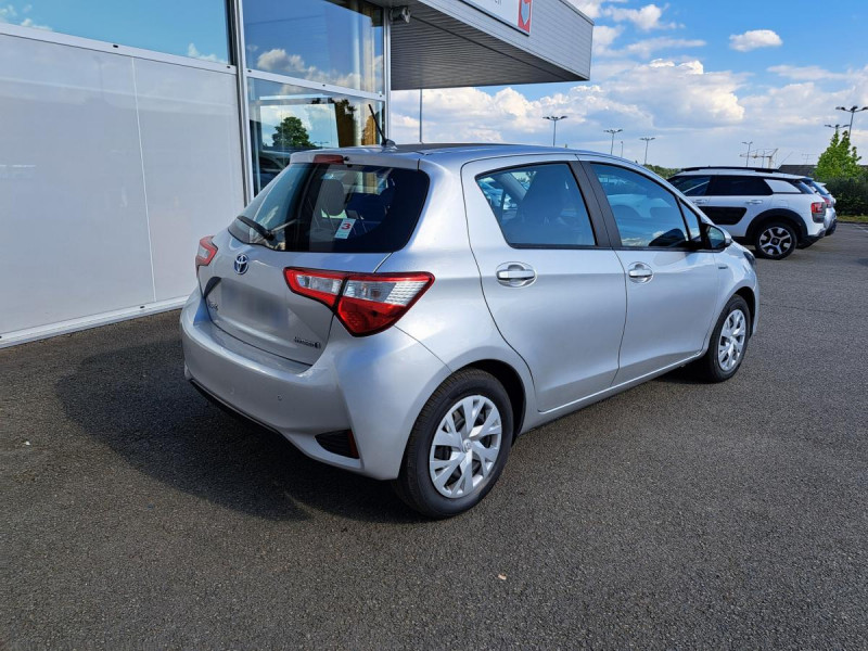 Photo 3 de l'offre de Toyota Yaris Hybride (3) 1.5 VVT-I HYBRID France Business à 14990€ chez Carlyss automobiles Vitré