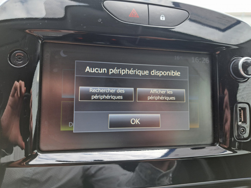 Photo 13 de l'offre de RENAULT Clio (4) Business TCe 90 à 12990€ chez Carlyss automobiles Vitré