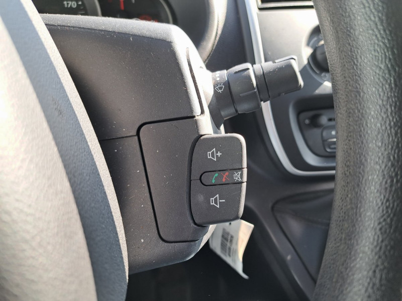 Photo 16 de l'offre de Renault Kangoo Express (2) 11242 euros HT Extra R-Link dCi 110 EDC à 13490€ chez Carlyss automobiles Vitré