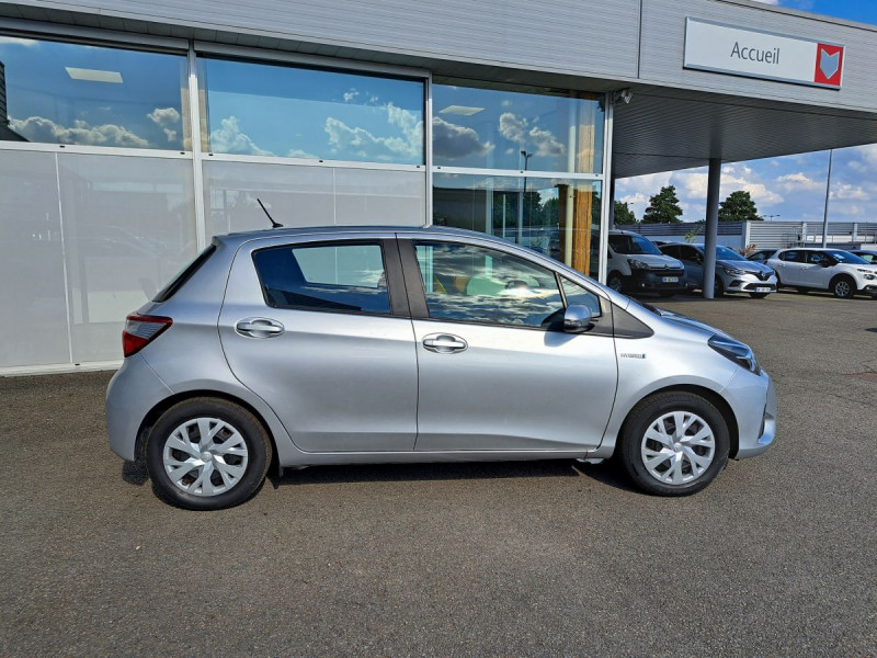 Photo 2 de l'offre de Toyota Yaris Hybride (3) 1.5 VVT-I HYBRID France Business à 14990€ chez Carlyss automobiles Vitré