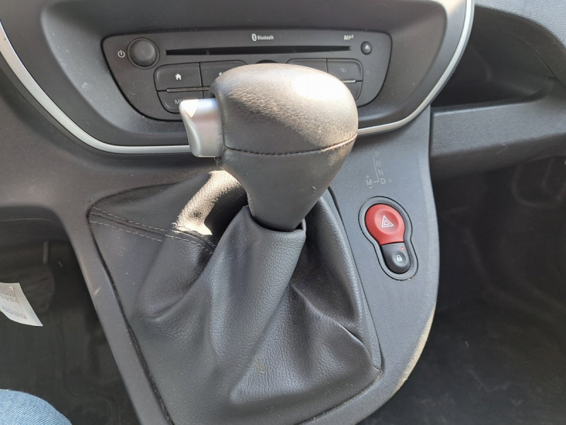 Photo 15 de l'offre de Renault Kangoo Express (2) 11242 euros HT Extra R-Link dCi 110 EDC à 13490€ chez Carlyss automobiles Vitré