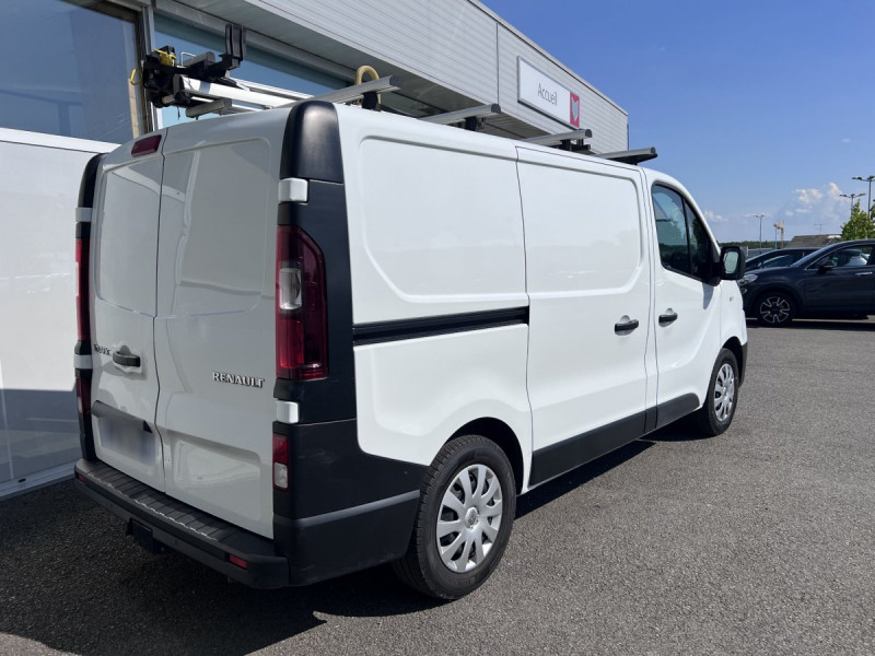 Photo 4 de l'offre de Renault Trafic (3) 15408 euros HT NV FG GCF L1H1 1200 Energy dCi 145 à 18490€ chez Carlyss automobiles Vitré