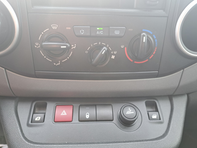 Photo 12 de l'offre de Citroën Berlingo Multispace (2) BlueHDi 100 S&S ETG6 Feel à 15490€ chez Carlyss automobiles Vitré