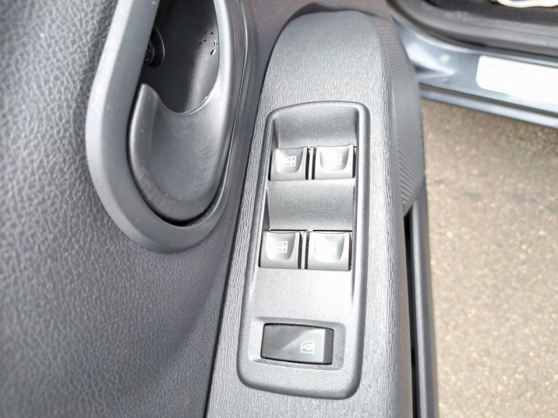 Photo 19 de l'offre de Dacia Lodgy 7 Places Nouveau Stepway dCi 110 E6 à 13490€ chez Carlyss automobiles Vitré
