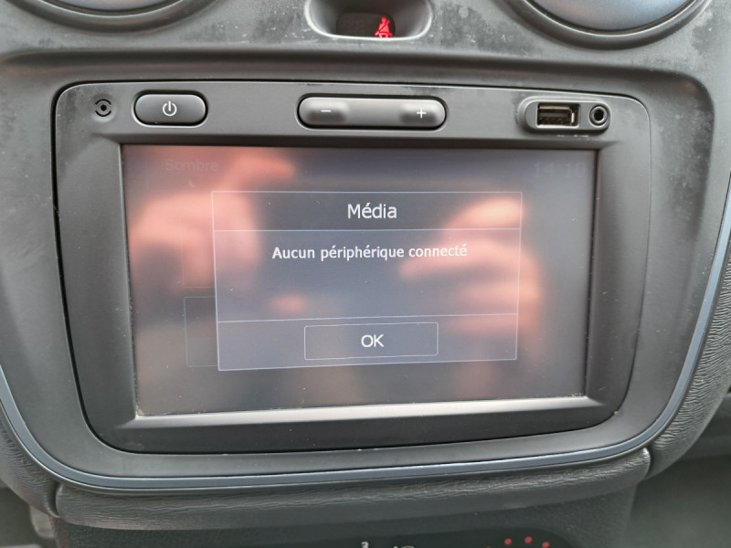 Photo 11 de l'offre de Dacia Lodgy 7 Places Nouveau Stepway dCi 110 E6 à 13490€ chez Carlyss automobiles Vitré