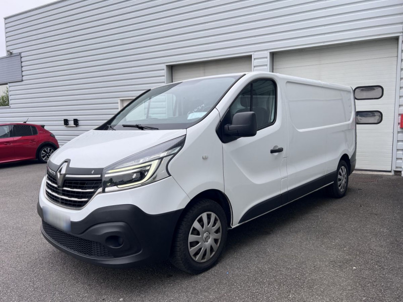 Photo 2 de l'offre de Renault Trafic (3) 13325 euros HT FG CF L2H1 1300 dCi 120 à 15990€ chez Carlyss automobiles Vitré