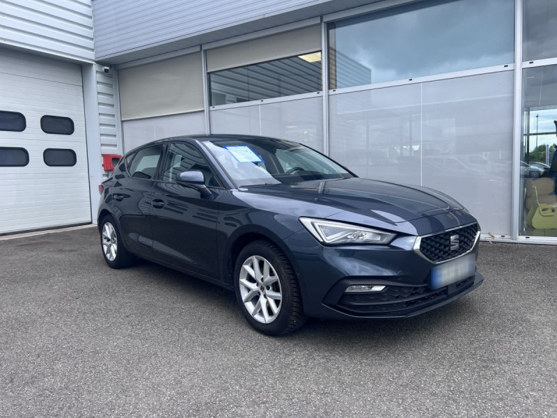Photo 1 de l'offre de Seat Leon (4) 1.0 TSI 110 S&S Style à 17290€ chez Carlyss automobiles Vitré