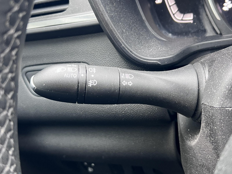 Photo 18 de l'offre de RENAULT Kadjar Business TCe 140 EDC FAP - 21 à 15490€ chez Carlyss automobiles Vitré