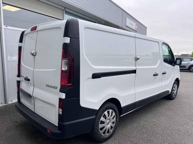 Photo 4 de l'offre de Renault Trafic (3) 13325 euros HT FG CF L2H1 1300 dCi 120 à 15990€ chez Carlyss automobiles Vitré