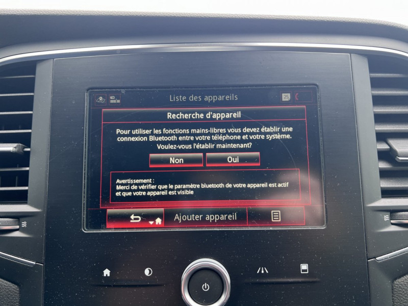 Photo 10 de l'offre de Renault Mégane Berline (4) Business TCe 140 EDC FAP à 16490€ chez Carlyss automobiles Vitré