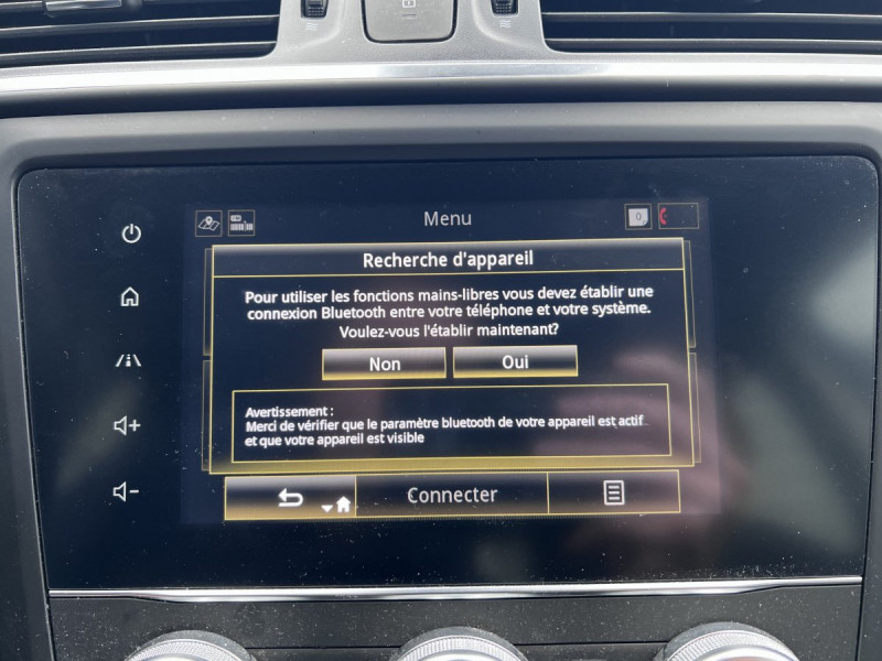 Photo 11 de l'offre de RENAULT Kadjar Business TCe 140 EDC FAP - 21 à 15490€ chez Carlyss automobiles Vitré