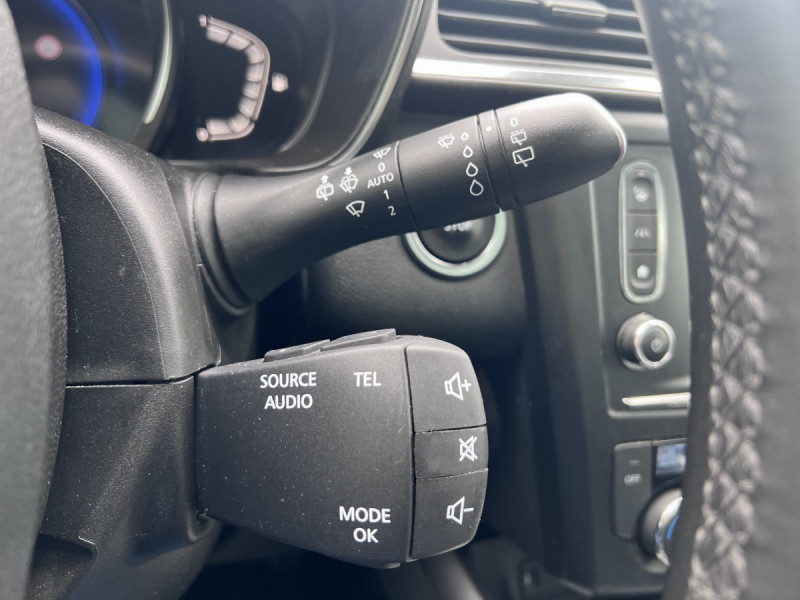 Photo 18 de l'offre de RENAULT Kadjar Intens Energy dCi 130 X-Tronic à 14990€ chez Carlyss automobiles Vitré