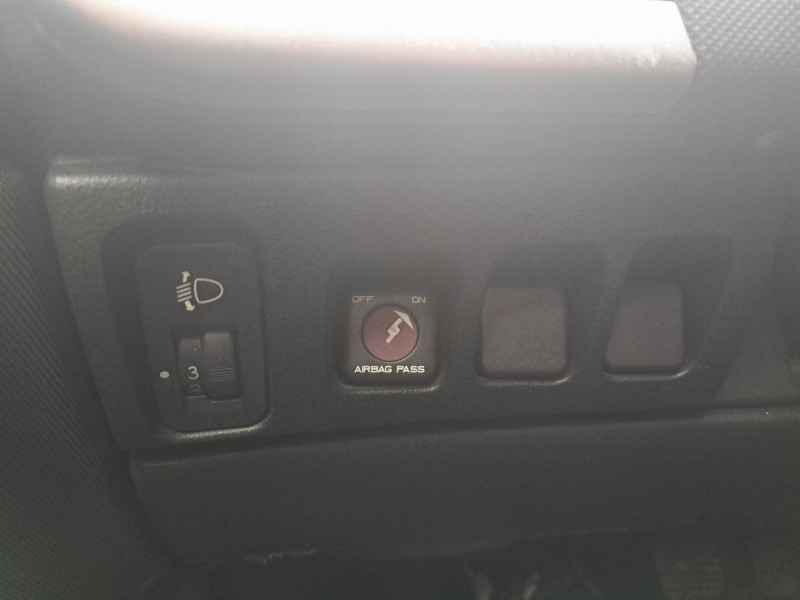 Photo 12 de l'offre de PEUGEOT 206+ URBAN 1.4 E à 5990€ chez Carlyss automobiles Vitré