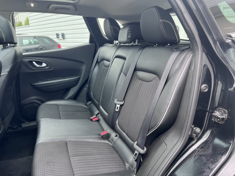 Photo 6 de l'offre de RENAULT Kadjar Intens Energy dCi 130 X-Tronic à 14990€ chez Carlyss automobiles Vitré