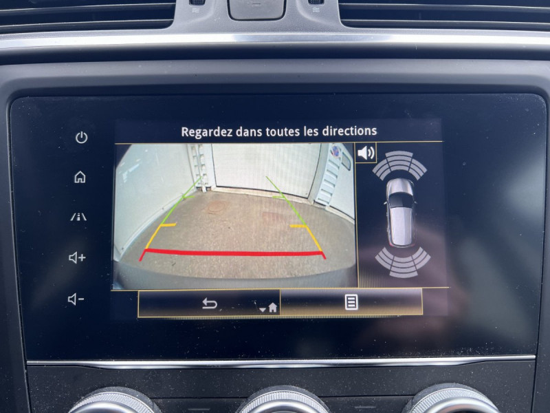 Photo 9 de l'offre de RENAULT Kadjar Business TCe 140 EDC FAP - 21 à 15490€ chez Carlyss automobiles Vitré