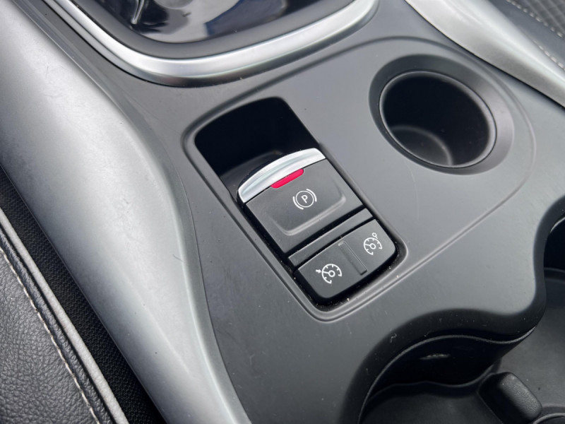 Photo 17 de l'offre de RENAULT Kadjar Intens Energy dCi 130 X-Tronic à 14990€ chez Carlyss automobiles Vitré