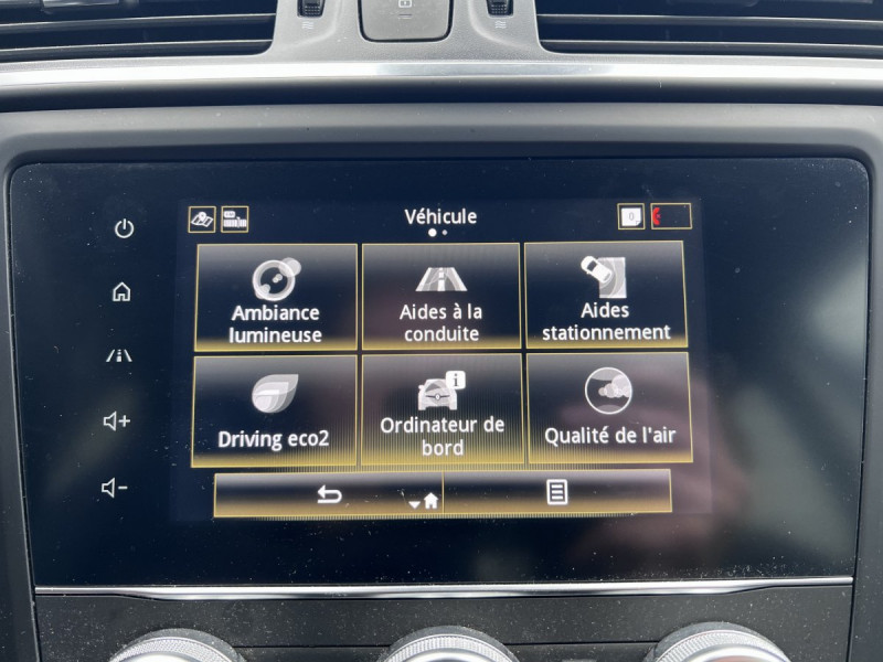 Photo 12 de l'offre de RENAULT Kadjar Business TCe 140 EDC FAP - 21 à 15490€ chez Carlyss automobiles Vitré