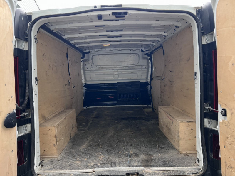 Photo 5 de l'offre de Renault Trafic (3) 13325 euros HT FG CF L2H1 1300 dCi 120 à 15990€ chez Carlyss automobiles Vitré