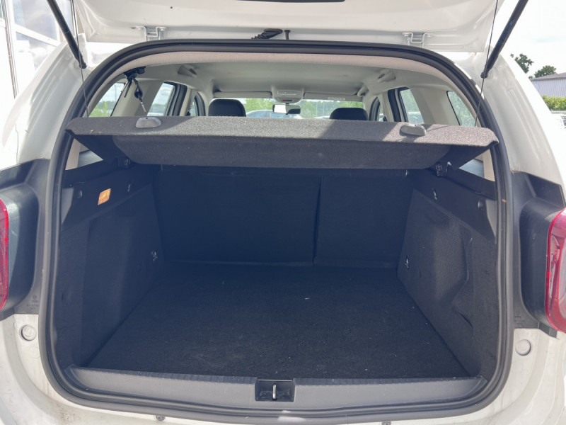 Photo 14 de l'offre de DACIA Duster (2) Essentiel Blue dCi 115 4x2 à 15490€ chez Carlyss automobiles Vitré