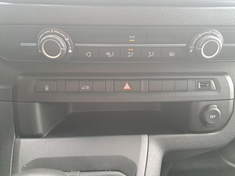 Photo 16 de l'offre de Peugeot Expert (3) 18325 euros HT Taille XL 2.0 BHDI 145 PACK PREM C à 21990€ chez Carlyss automobiles Vitré