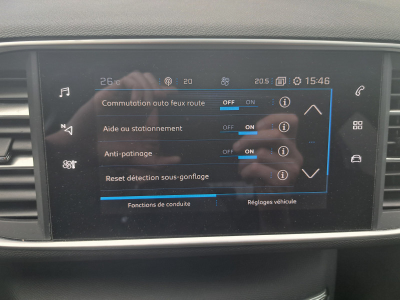 Photo 15 de l'offre de PEUGEOT 308 (2) BlueHDi 130 S&S ALLURE à 12490€ chez Carlyss automobiles Vitré