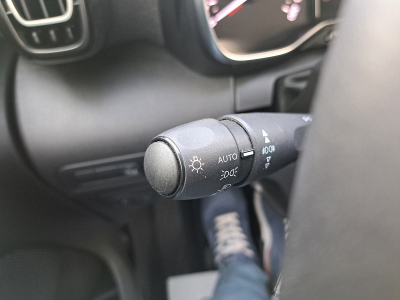 Photo 21 de l'offre de CITROEN C3 Aircross BlueHDi 110 S&S BVM6 Shine à 16490€ chez Carlyss automobiles Vitré