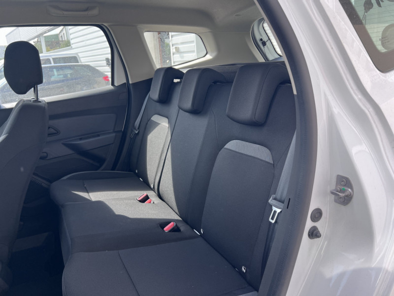 Photo 7 de l'offre de DACIA Duster (2) Essentiel Blue dCi 115 4x2 à 15490€ chez Carlyss automobiles Vitré
