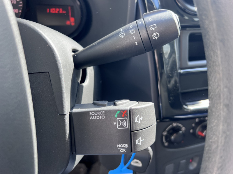 Photo 9 de l'offre de Dacia Sandero (2) Access SCe 75 -20 à 8990€ chez Carlyss automobiles Vitré