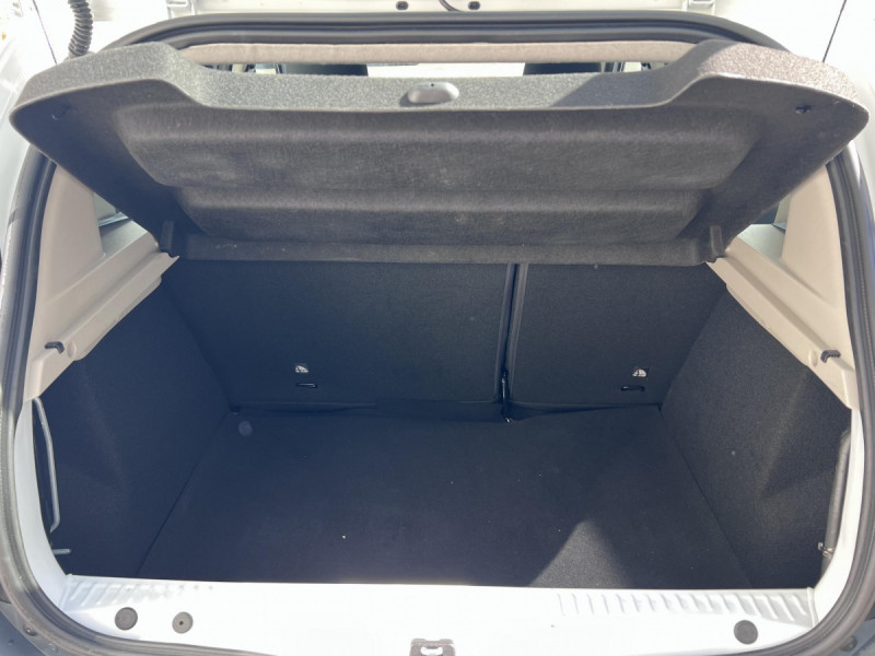 Photo 11 de l'offre de Dacia Sandero (2) Access SCe 75 -20 à 8990€ chez Carlyss automobiles Vitré
