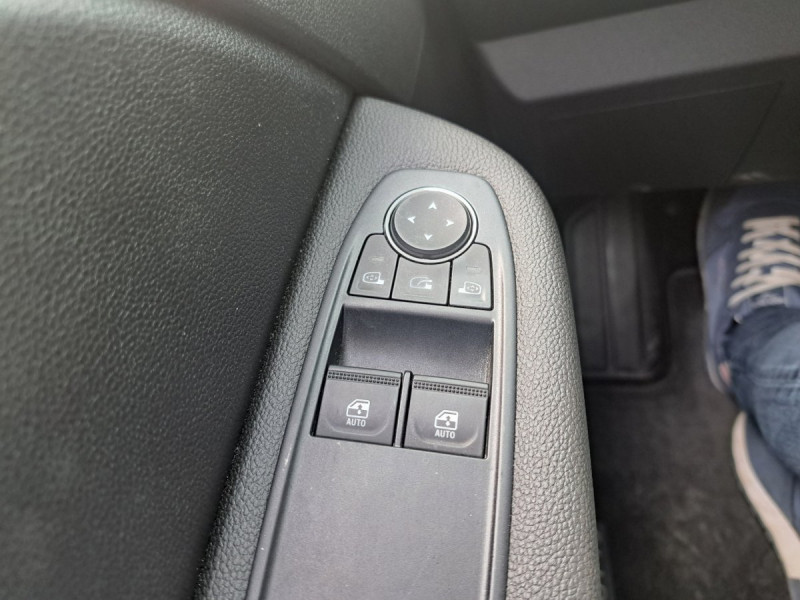 Photo 17 de l'offre de RENAULT Clio (5) Business TCe 90 -21 à 13490€ chez Carlyss automobiles Vitré