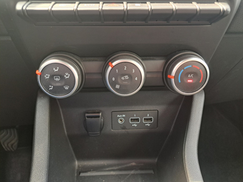 Photo 13 de l'offre de RENAULT Clio (5) Business TCe 90 -21 à 13490€ chez Carlyss automobiles Vitré