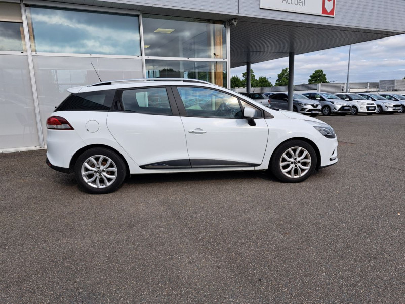Photo 2 de l'offre de Renault Clio Estate (4) Intens dCi 90 EDC - 18 à 11490€ chez Carlyss automobiles Vitré