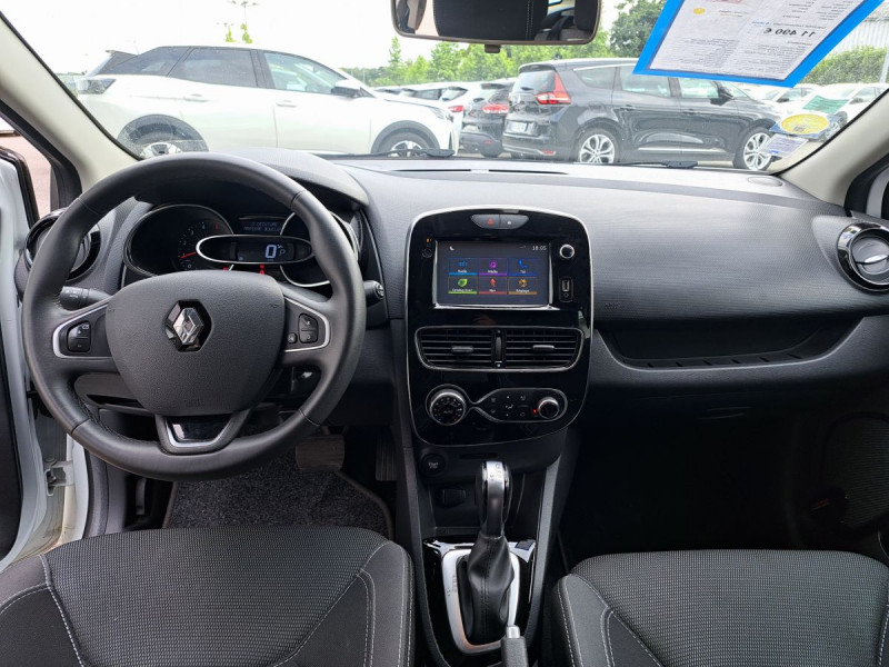 Photo 11 de l'offre de Renault Clio Estate (4) Intens dCi 90 EDC - 18 à 11490€ chez Carlyss automobiles Vitré