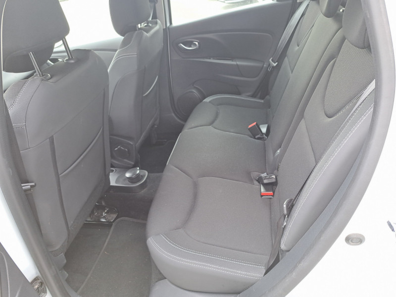 Photo 10 de l'offre de Renault Clio Estate (4) Intens dCi 90 EDC - 18 à 11490€ chez Carlyss automobiles Vitré