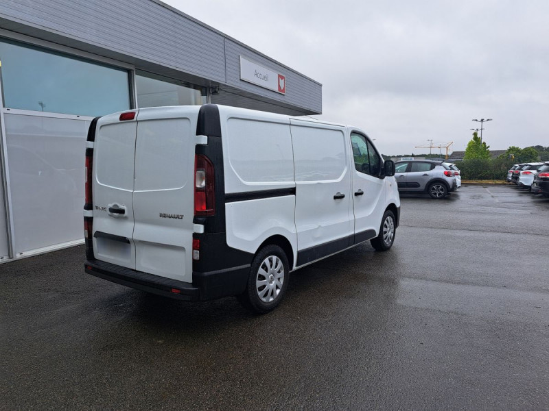 Photo 4 de l'offre de Renault Trafic (3) 15408 euros HT FG GCF L1H1 1000 dCi 120 E6 à 18490€ chez Carlyss automobiles Vitré