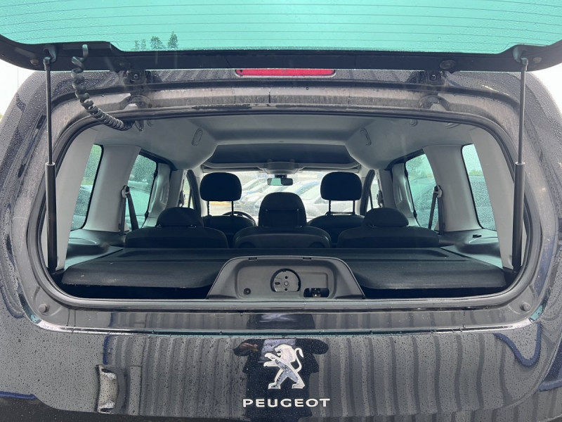 Photo 16 de l'offre de Peugeot Partner Tepee (2) 1.6 BlueHDi 120 S&S Outdoor à 14990€ chez Carlyss automobiles Vitré