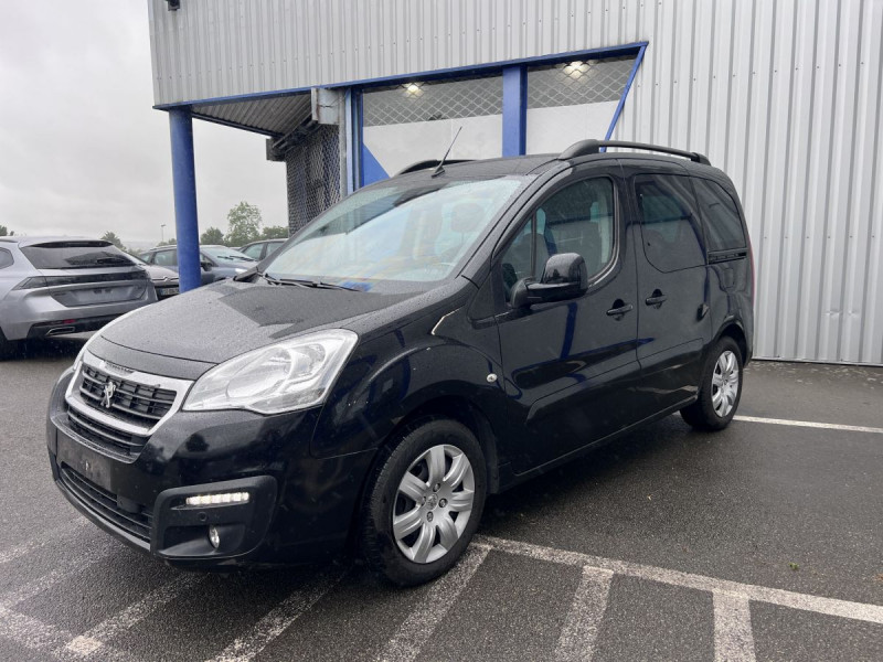 Photo 2 de l'offre de Peugeot Partner Tepee (2) 1.6 BlueHDi 120 S&S Outdoor à 14990€ chez Carlyss automobiles Vitré
