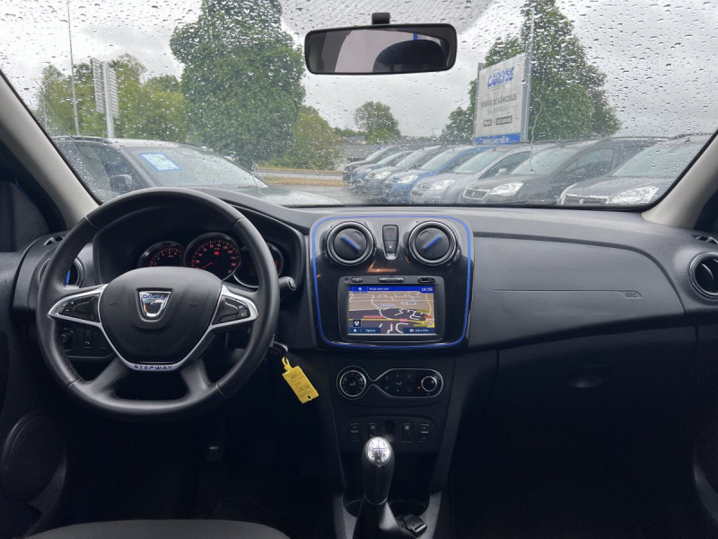 Photo 6 de l'offre de Dacia Sandero (2) 15 Ans Blue dCi 95 -20 à 12490€ chez Carlyss automobiles Vitré