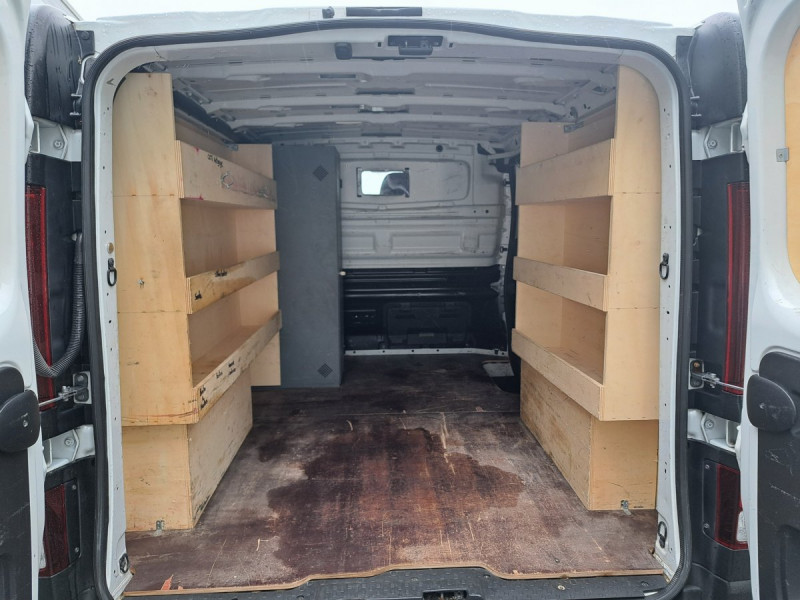 Photo 6 de l'offre de Renault Trafic (3) 15408 euros HT FG GCF L1H1 1000 dCi 120 E6 à 18490€ chez Carlyss automobiles Vitré