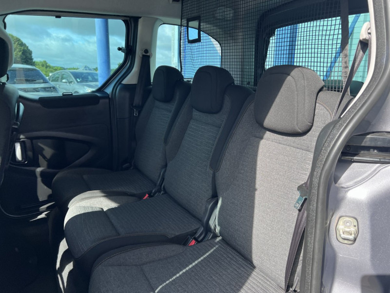 Photo 6 de l'offre de Citroën Berlingo Multispace (2) BlueHDi 120 S&S BVM6 Shine à 14490€ chez Carlyss automobiles Vitré