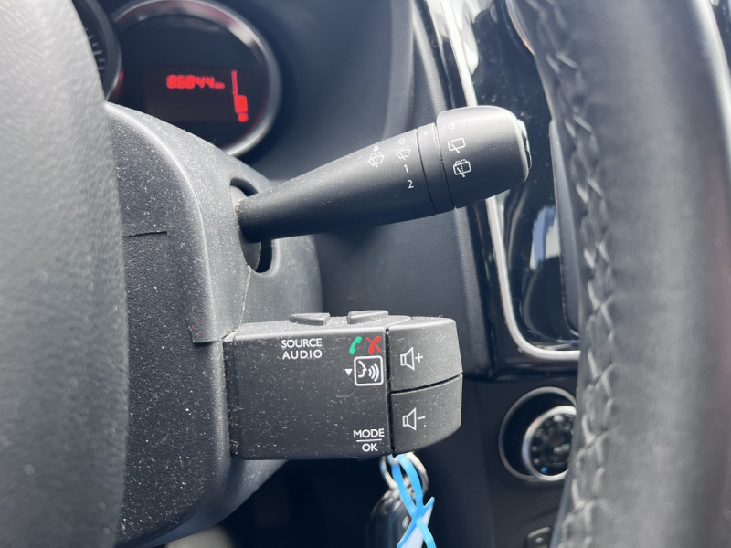 Photo 16 de l'offre de Dacia Logan MCV (2) Techroad TCe 90 à 10990€ chez Carlyss automobiles Vitré
